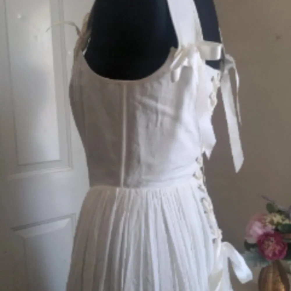 Medieval Style Floor Length Wedding Dress Custom made - Picture 11 of 12